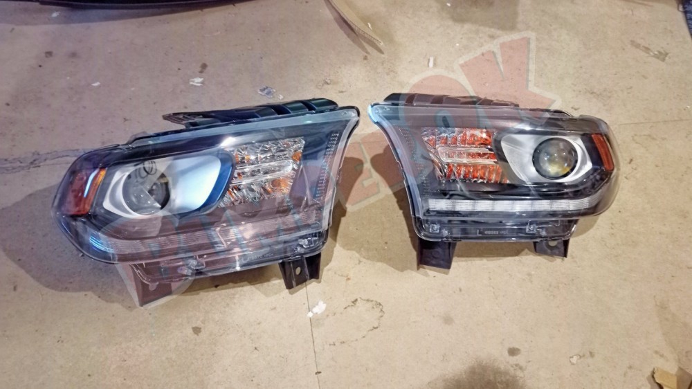 Комплект фар Xenon Китай Dodge Durango 2010- - 2