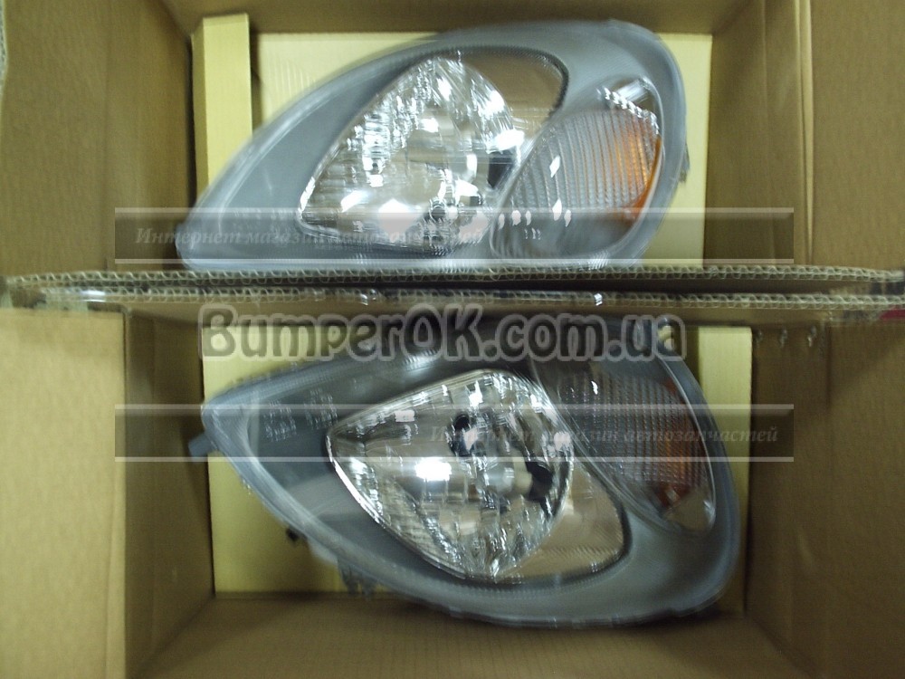 Фара левая Toyota Yaris 99-02 - 2