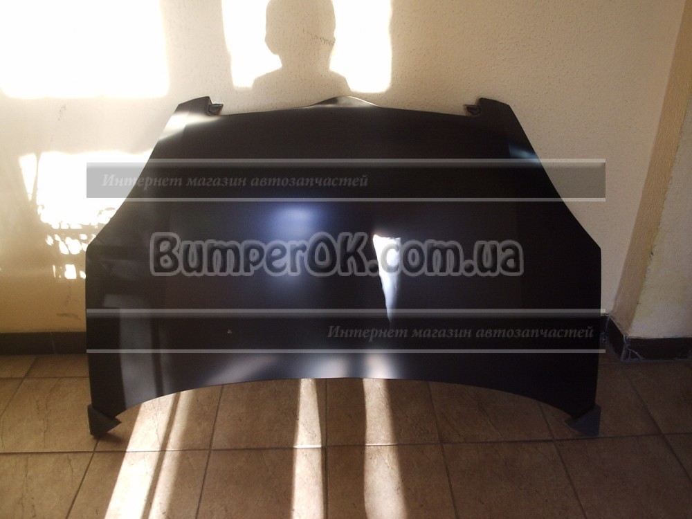 Капот Toyota Yaris 99-06 - 2