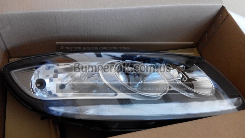 Фара правая Hyundai Santa Fe 09-12 - 2