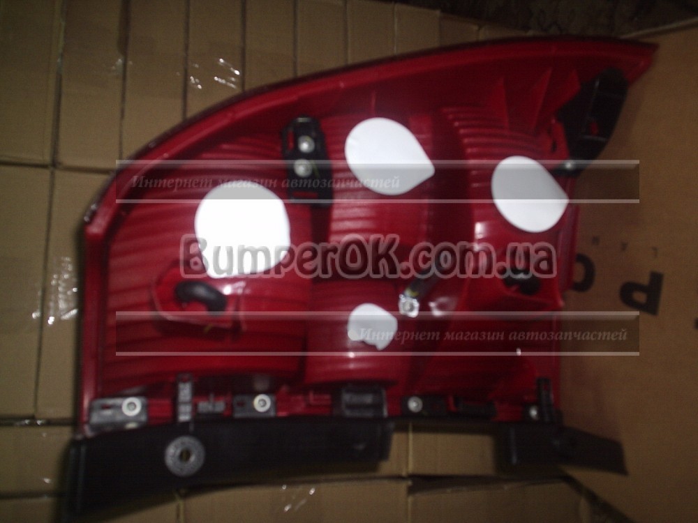 Фонарь правый Kia Sportage 2004-08 - 2