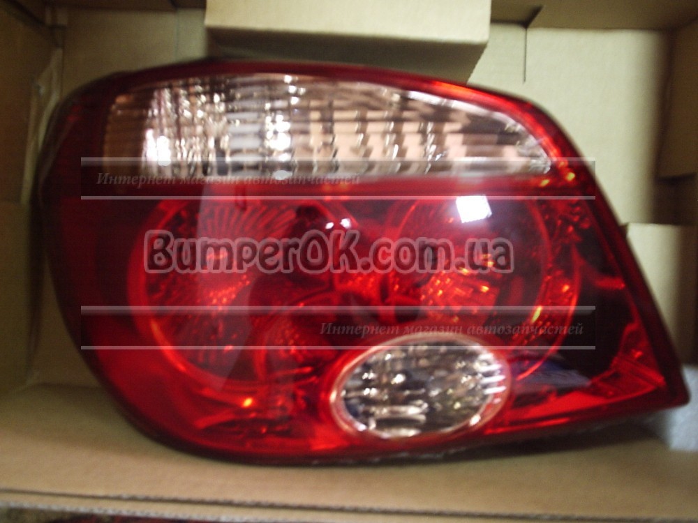 Фонарь задний правый красный Mitsubishi Outlander - 2