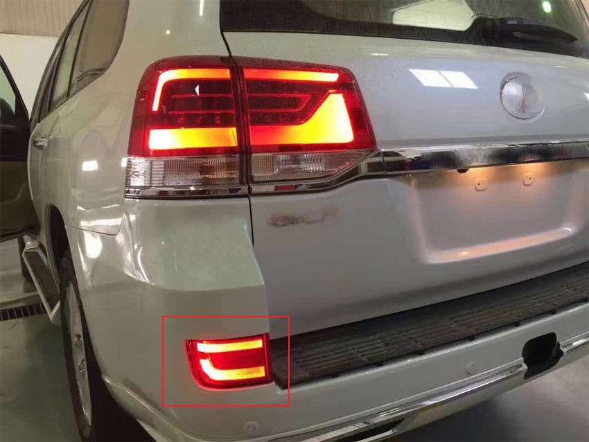 Задние противотуманки Toyota Land Cruiser 200 - 5