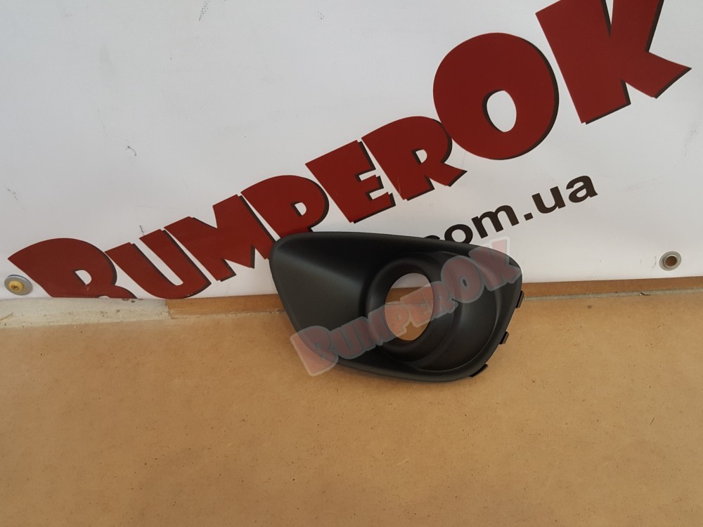 Решітка в передній бампер під протитуманку ліва Jeep Compass 2011-2016 - 2