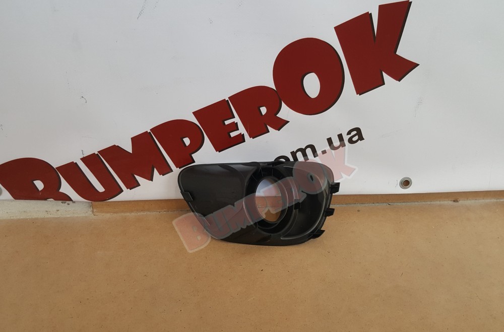 Решітка в бампер передній під протитуманку права Jeep Compass 2011-2016 - 3