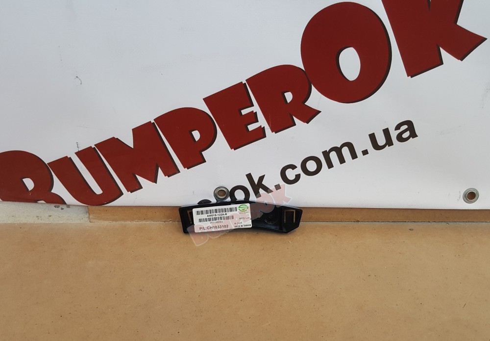 Кронштейн переднього бампера правий Jeep Cherokee KL 2013-2018 - 2