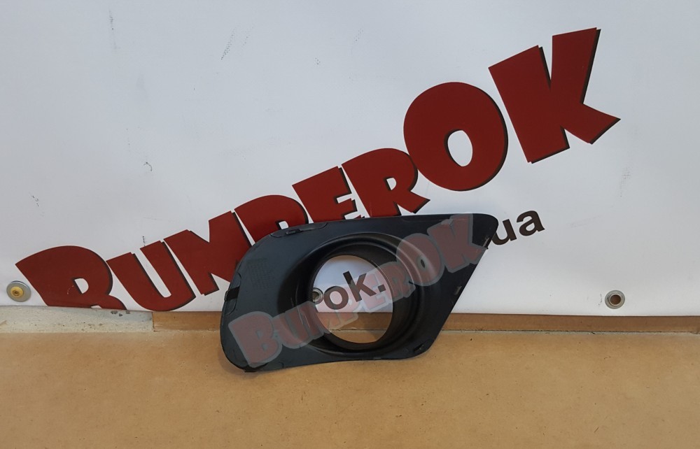 Решітка бампера переднього під протитуманку ліва Dodge Journey 2012- - 4
