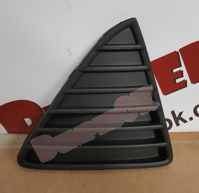 Решітка бампера переднього права Ford Focus 3 2011-2014 - 2