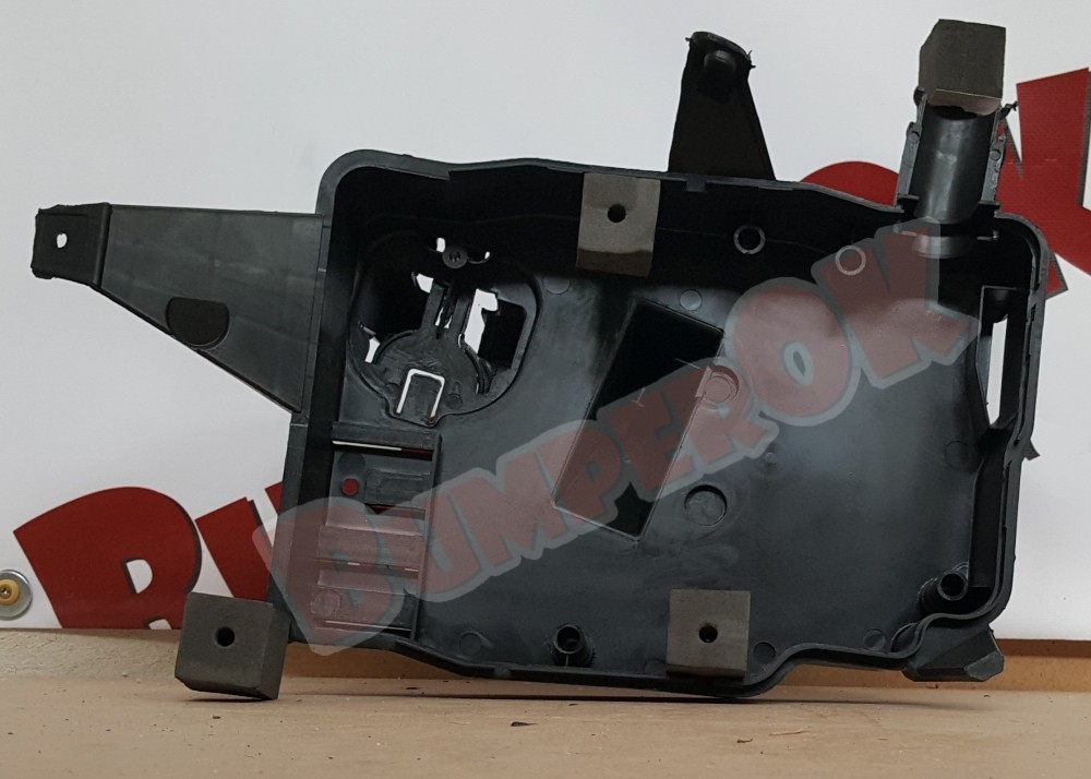 Корпус комп'ютера нижня частина Ford Focus 3 2011- - 2