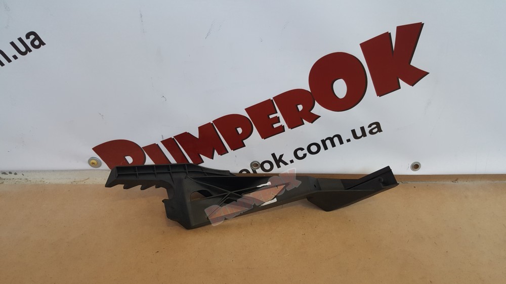 Кронштейн передній правий під фарою Dodge Grand Caravan 2011- - 5