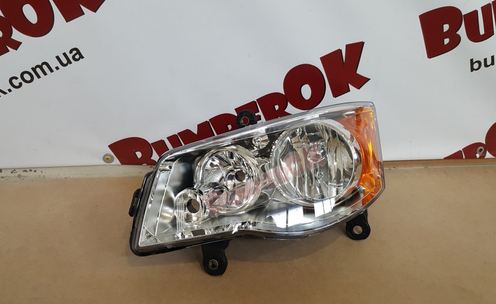 Фара передня ліва Dodge Grand Caravan 2011- - 2