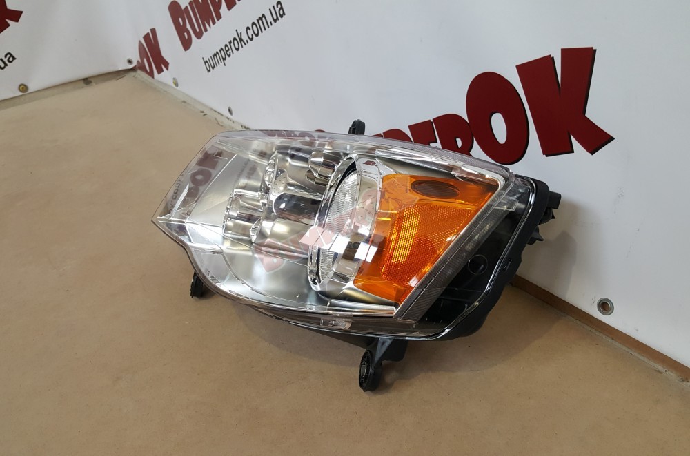 Фара передня ліва Chrysler Town Country 2011-2016 - 4