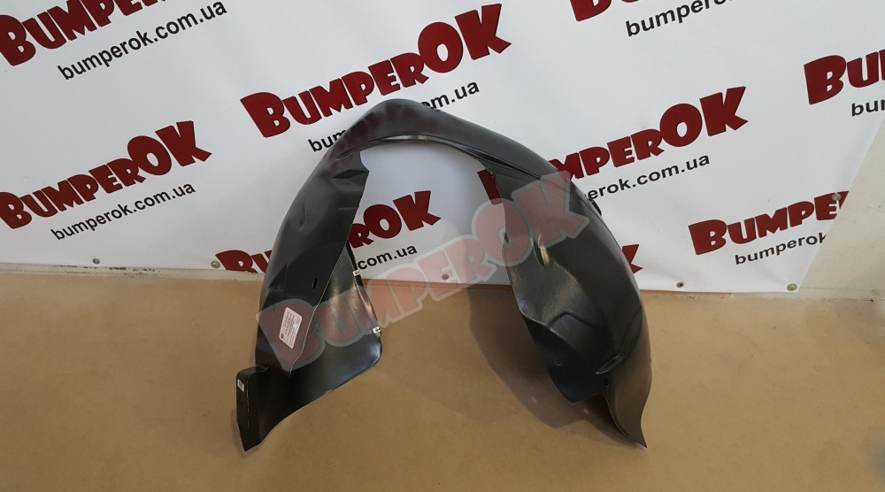 Підкрилок передній правий Dodge Grand Caravan 2011- - 2