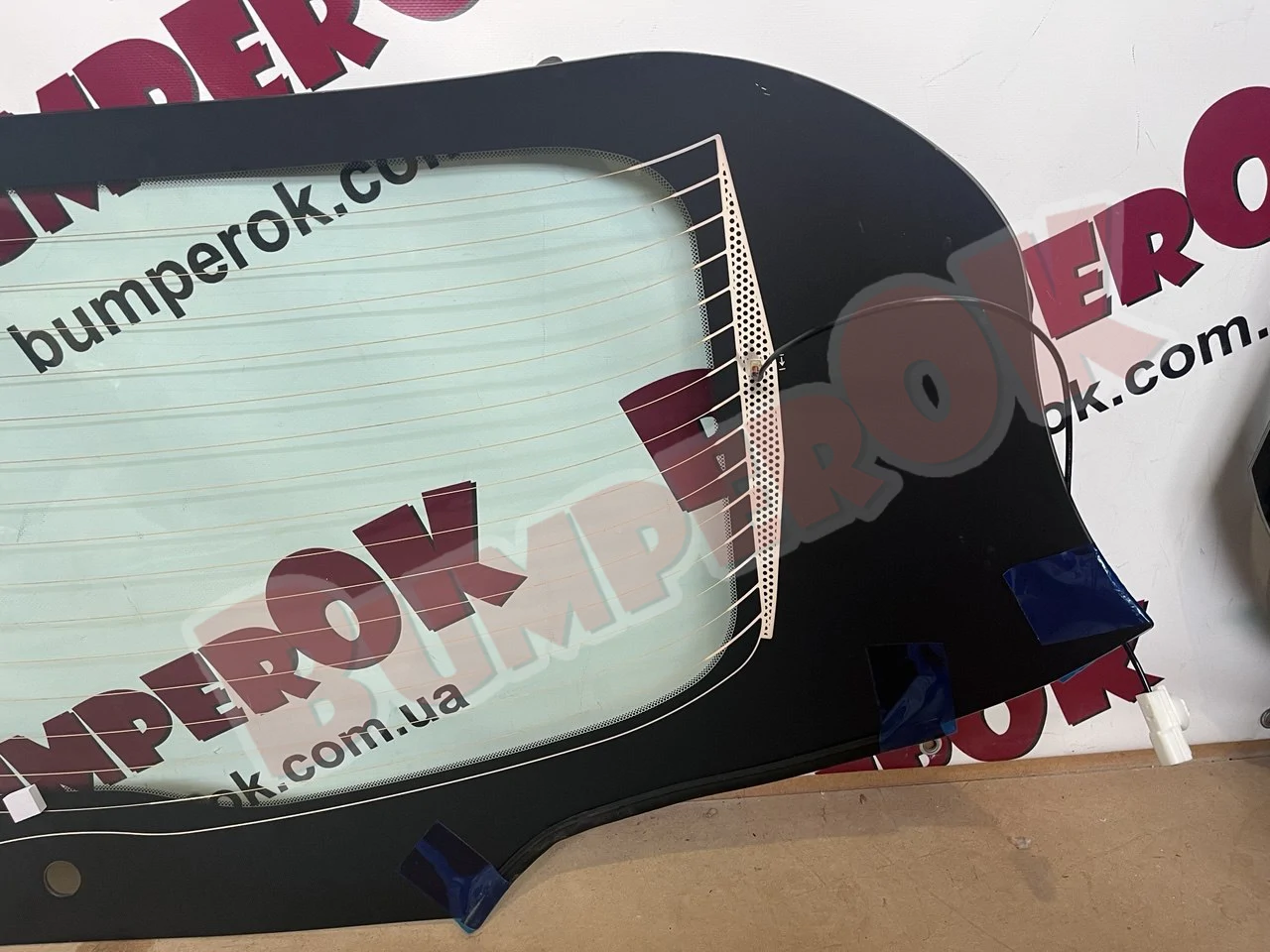 Скло заднє зелене Jeep Cherokee 2019-2023 - 5